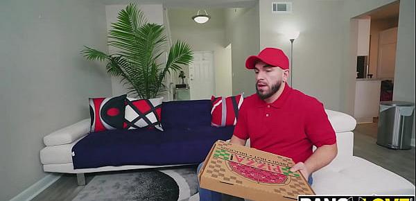  Pizza Guy Caught in 4K Macy Meadows